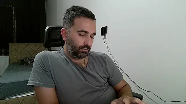 Snapshot of tgltplsr chatting on 09.15.25 tgltplsr online show from 09.15.25