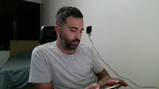 Snapshot of tgltplsr chatting on 09.20.25 tgltplsr online show from 09.20.25