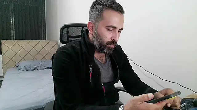 Snapshot of tgltplsr chatting on 11.15.25 tgltplsr online show from 11.15.25