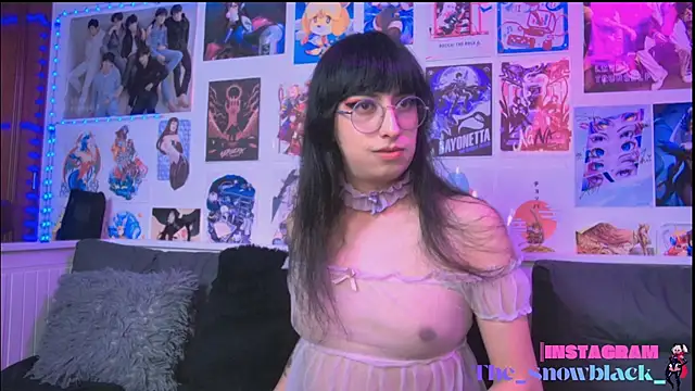 snowblack  online show from 02.13.26