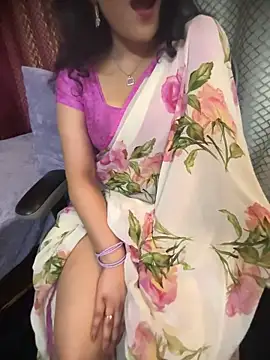 Snapshot of LuscousPussy chatting on 11.22.25 LuscousPussy online show from 11.22.25