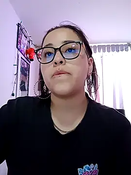 Snapshot of persefone_core chatting on 11.09.25 persefone core online show from 11.09.25