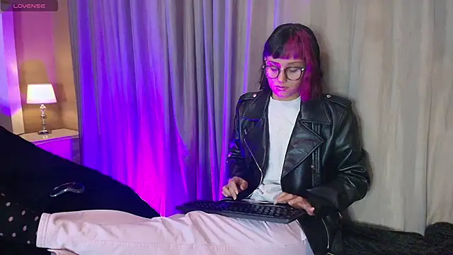 tati cardenas online show from 03.13.25