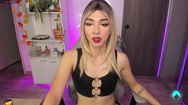 Snapshot of sofi_elfqueen chatting on 01.24.25 sofi elfqueen online show from 01.24.25