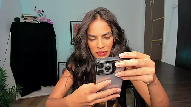 Snapshot of camille-rose chatting on 07.10.26 camille-rose online show from 07.10.26