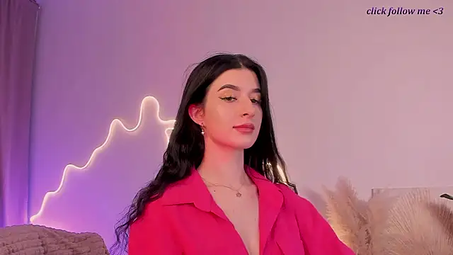 LauraCoy online show from 05.12.26
