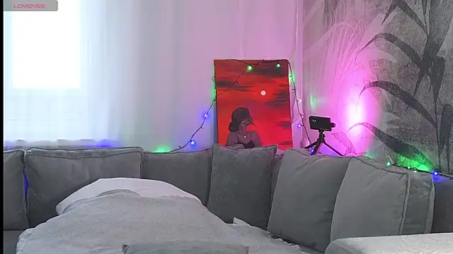 lily  foster online show from 12.15.24