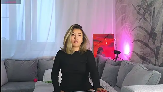 lily  foster online show from 01.11.25