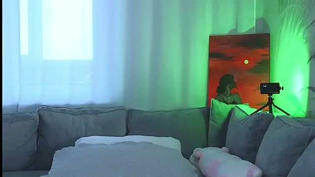 lily  foster online show from 01.25.25