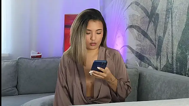 lily  foster online show from 03.05.25