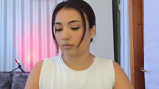 lily  foster online show from 09.10.25