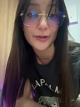 Snapshot of Megan_lu2 chatting on 02.21.25 Megan lu2 online show from 02.21.25