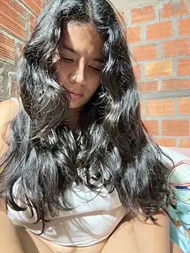 moncerrat luna online show from 02.11.25