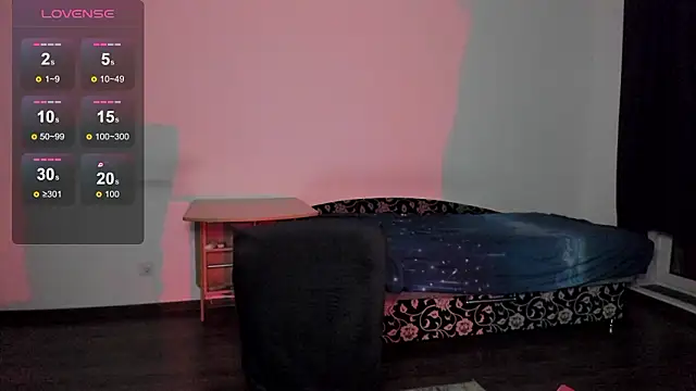 Snapshot of KitsuneRem chatting on 02.27.26 KitsuneRem online show from 02.27.26