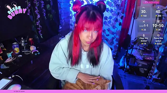 Snapshot of Roxanbunny1 chatting on 02.12.25 Roxanbunny1 online show from 02.12.25