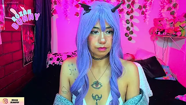 Snapshot of Roxanbunny1 chatting on 07.18.26 Roxanbunny1 online show from 07.18.26