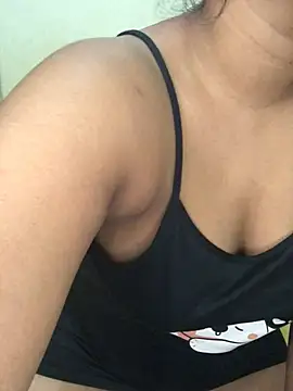 Rose Olivia online show from 02.25.25