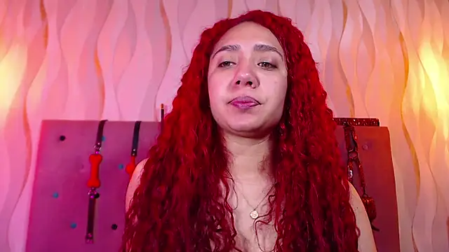 Snapshot of IsabelaLatina chatting on 02.24.26 IsabelaLatina online show from 02.24.26