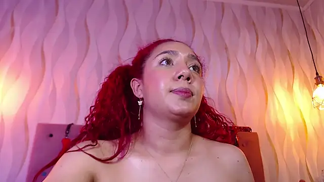 Snapshot of IsabelaLatina chatting on 02.28.26 IsabelaLatina online show from 02.28.26