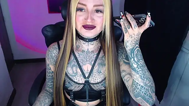 Snapshot of Anaii_Gomez chatting on 12.09.24 Anaii Gomez online show from 12.09.24