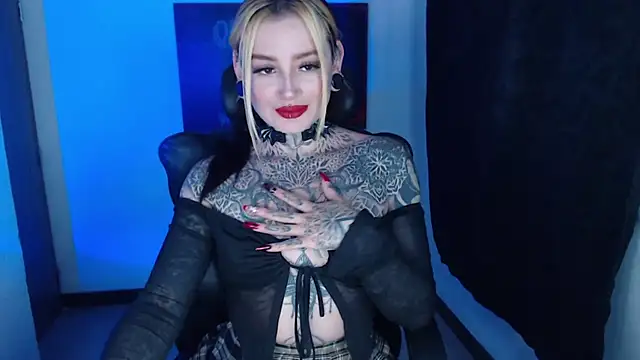 Snapshot of Anaii_Gomez chatting on 02.18.25 Anaii Gomez online show from 02.18.25