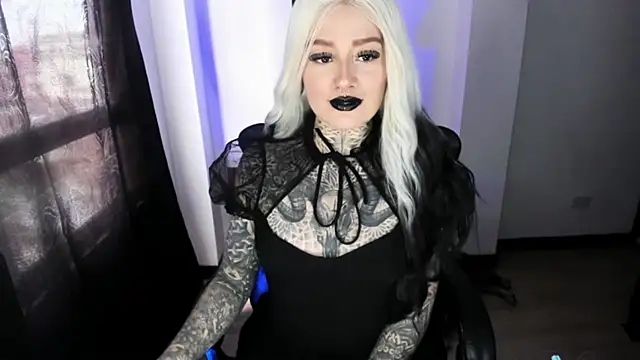 Snapshot of Anaii_Gomez chatting on 11.04.25 Anaii Gomez online show from 11.04.25