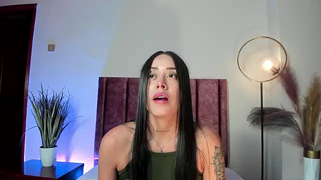 NoraDasilva online show from 02.04.26