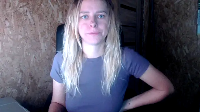 Snapshot of las_sweet chatting on 09.10.25 las sweet online show from 09.10.25