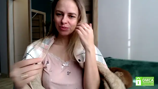 Snapshot of las_sweet chatting on 02.12.26 las sweet online show from 02.12.26