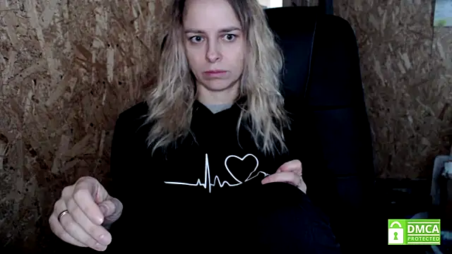 Snapshot of las_sweet chatting on 02.14.26 las sweet online show from 02.14.26