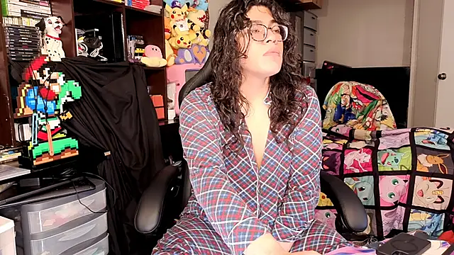 Snapshot of ShinyCherub chatting on 01.17.26 ShinyCherub online show from 01.17.26