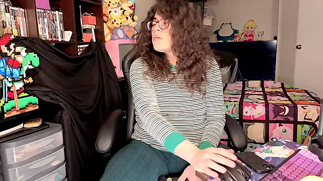 Snapshot of ShinyCherub chatting on 02.07.26 ShinyCherub online show from 02.07.26