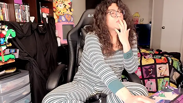 Snapshot of ShinyCherub chatting on 02.15.26 ShinyCherub online show from 02.15.26