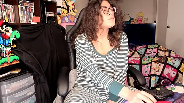 Snapshot of ShinyCherub chatting on 03.01.26 ShinyCherub online show from 03.01.26