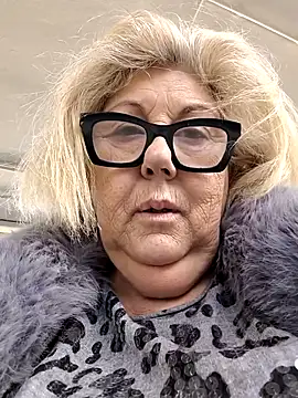 Snapshot of Merilulla chatting on 01.17.26 Merilulla online show from 01.17.26