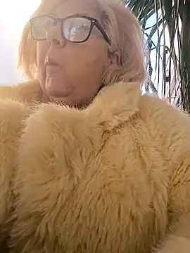 Snapshot of Merilulla chatting on 02.02.26 Merilulla online show from 02.02.26