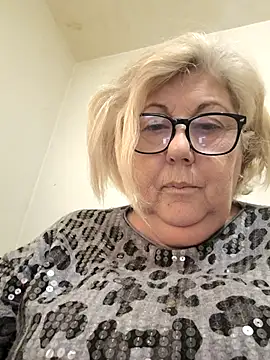 Snapshot of Merilulla chatting on 02.04.26 Merilulla online show from 02.04.26