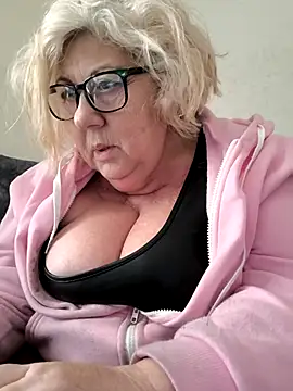 Snapshot of Merilulla chatting on 02.05.26 Merilulla online show from 02.05.26