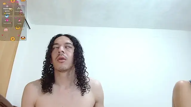 Snapshot of thefockers69 chatting on 11.12.25 thefockers69 online show from 11.12.25