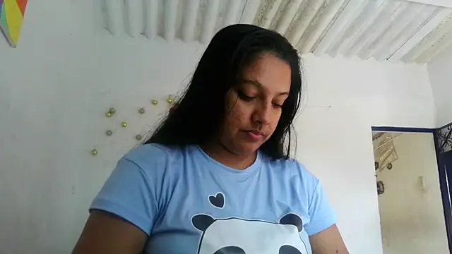 Snapshot of almaswan1 chatting on 12.10.24 almaswan1 online show from 12.10.24