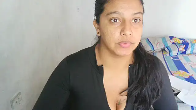 Snapshot of almaswan1 chatting on 02.10.25 almaswan1 online show from 02.10.25