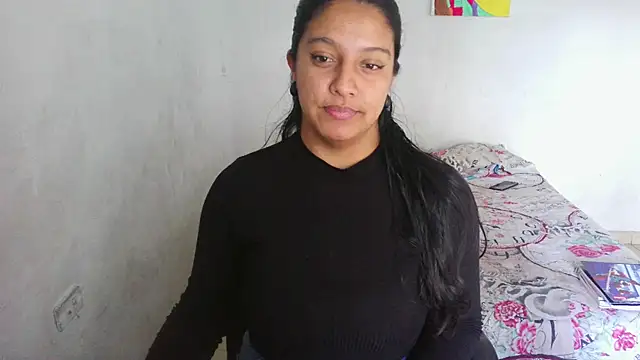 Snapshot of almaswan1 chatting on 02.12.25 almaswan1 online show from 02.12.25