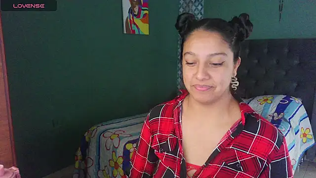 Snapshot of almaswan1 chatting on 09.22.25 almaswan1 online show from 09.22.25