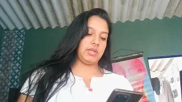 Snapshot of almaswan1 chatting on 09.24.25 almaswan1 online show from 09.24.25