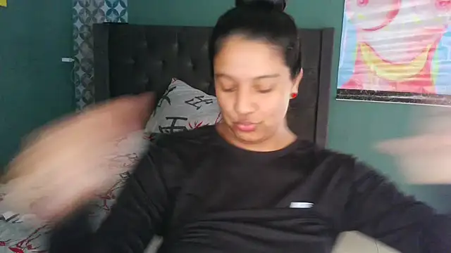 Snapshot of almaswan1 chatting on 11.07.25 almaswan1 online show from 11.07.25