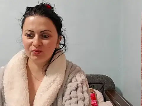 Lillian2 online show from 01.05.25