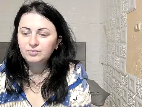 Lillian2 online show from 03.11.25