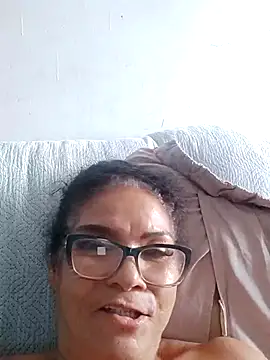Snapshot of Delicy1 chatting on 12.14.25 Delicy1 online show from 12.14.25