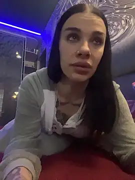 Queen of pain online show from 12.23.25