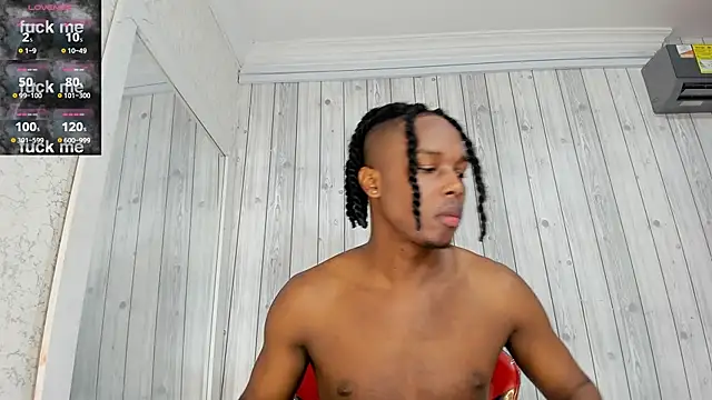 Snapshot of DominicSccott chatting on 02.17.25 DominicSccott online show from 02.17.25